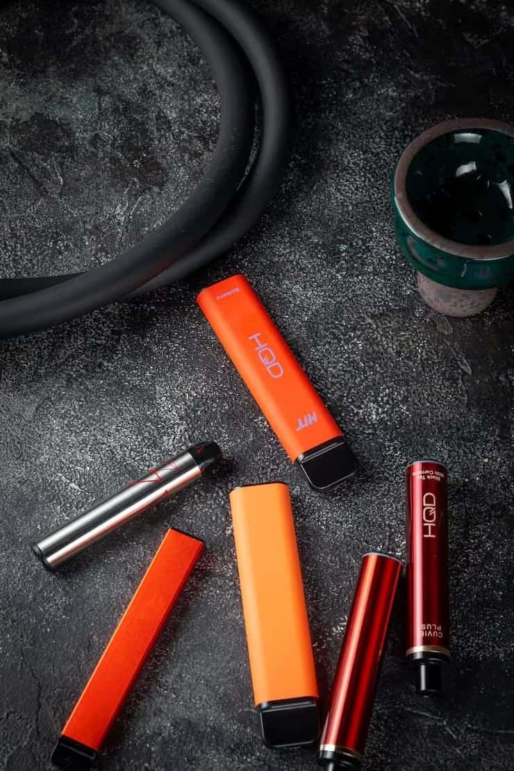 How trực tiếp bóng đá coverage intersects with research on e cigarettes examining health effects for sports fans and public health